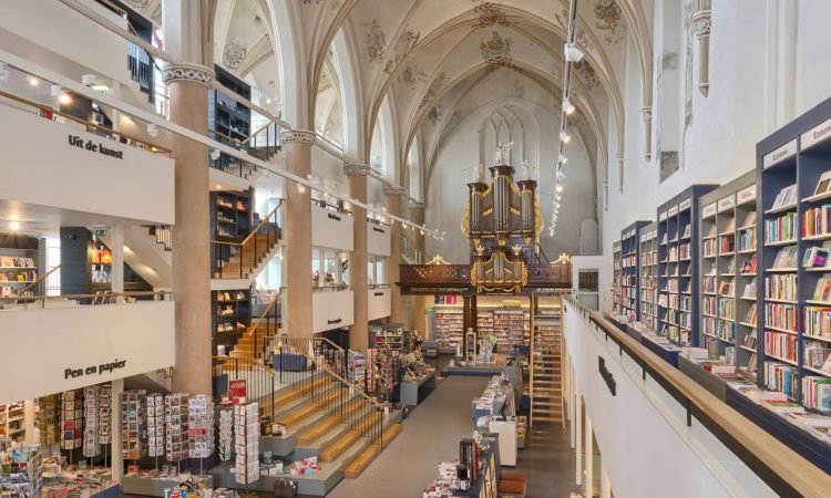 Tranquilo: Boekhandel Van der Velde in de Broeren, Zwolle